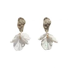 Korean White Shell Flower Petal Drop Earrings For Women 2019 New Statement pendientes Trendy Jewelry